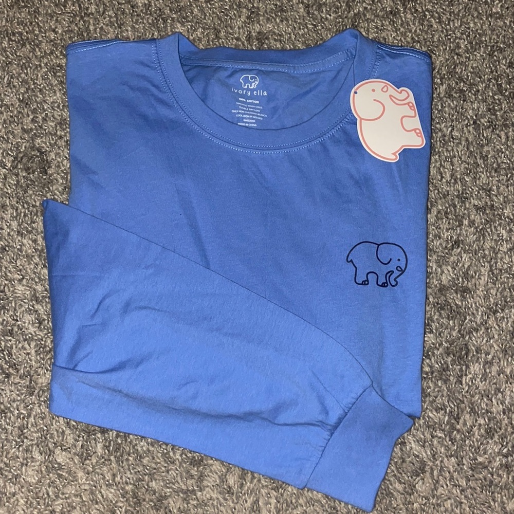 Junior’s Ivory Ella Long Sleeve T-shirt